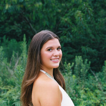 Babysitter in Virginia Beach: Caroline