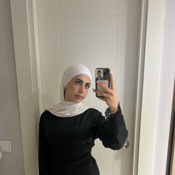 Babysitter London: Chaimaa