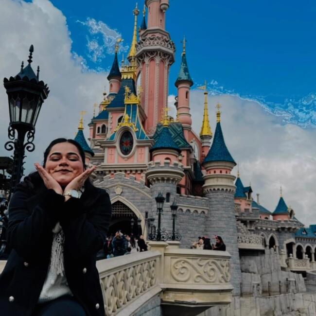 Babysitting job in Colima: Cris