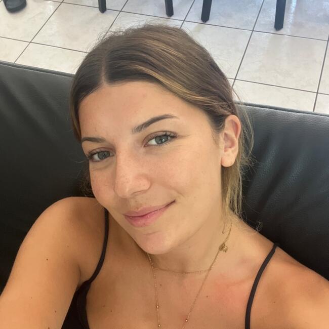 Babysitter in Pluneret: Marie lou