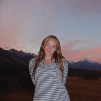 Babysitter in Dunedin: Caitlyn