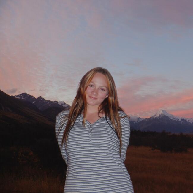 Babysitter in Dunedin: Caitlyn