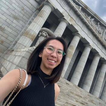 Babysitter in Melbourne: Lian