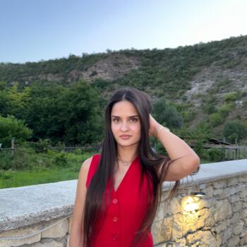Bonă Бэлць: Alina