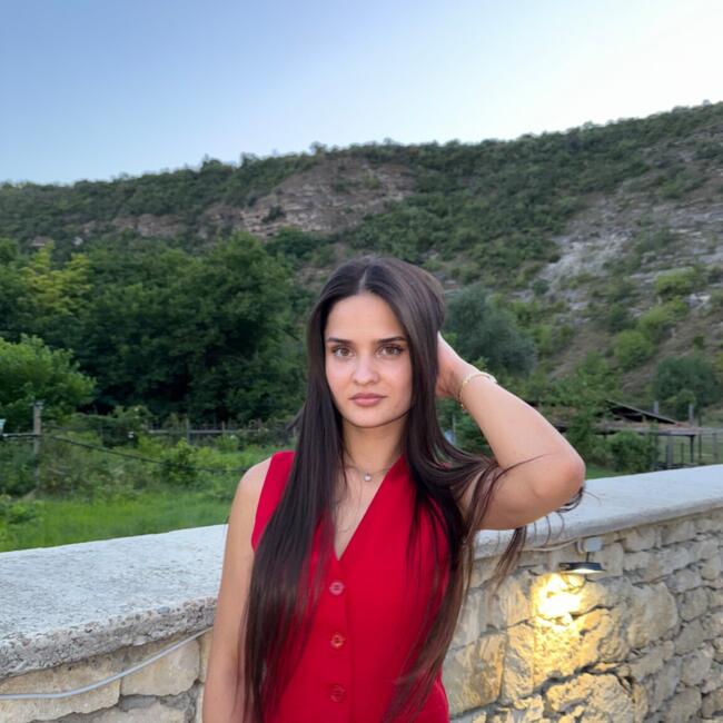 Babysitter in Bălţi: Alina