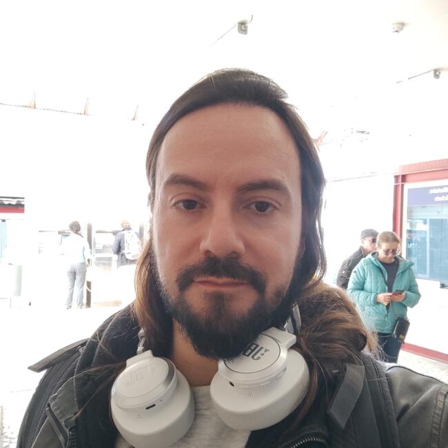 Babysitting job in Almada: Joel