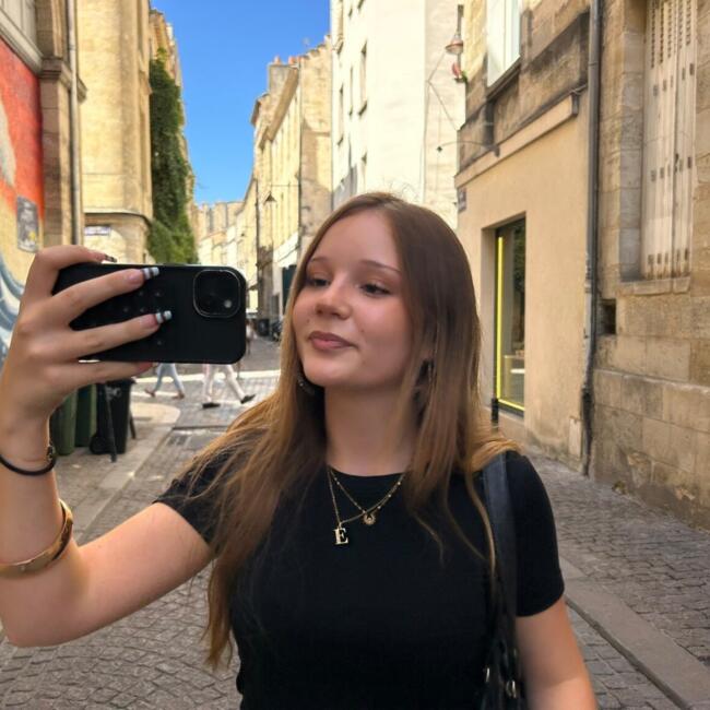 Babysitter in Pessac: Eleonor
