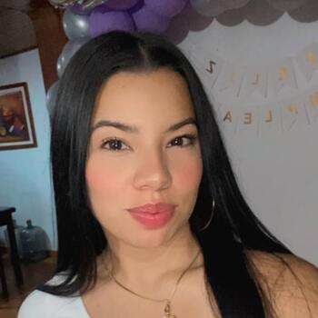 Niñera Los Guayos: Alejandra