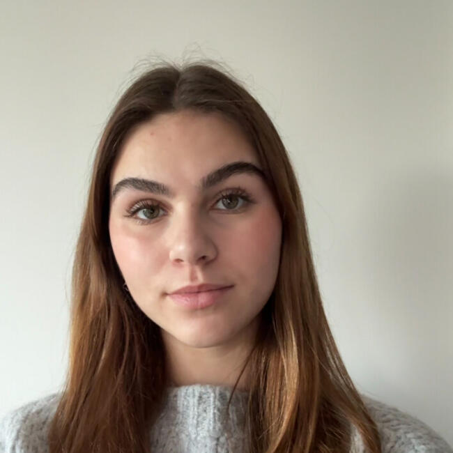 Babysitter in Beaucouzé: Clémence