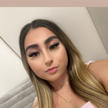 Babysitter in Vénissieux: Esma-Nur