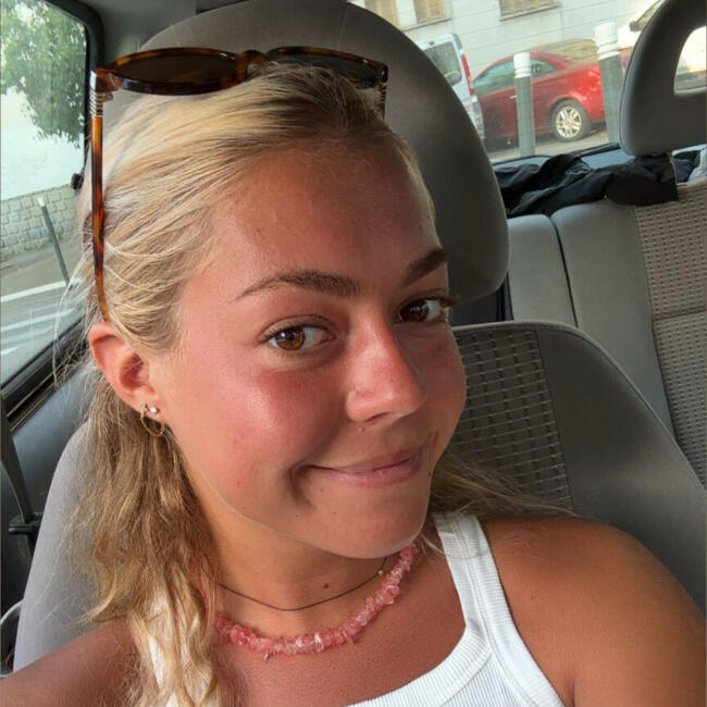 Babysitter in Ajaccio: Luna