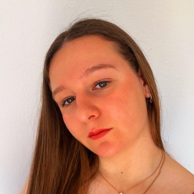 Babysitter in Annecy: Melissa