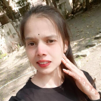 इन्दौर में बेबीसिटर: Lavii