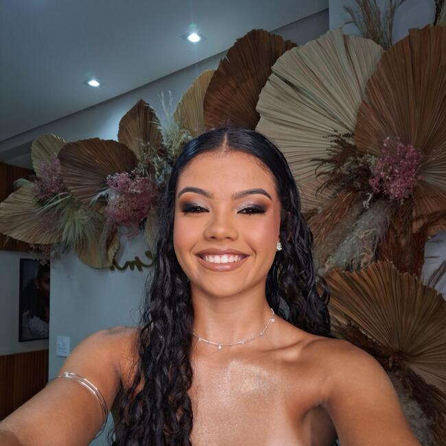 Babysitter in São Carlos: Giovanna