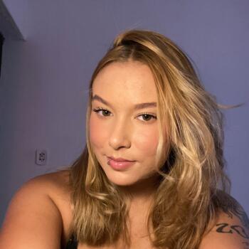 Babysitter in Ubatuba: Júlia