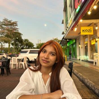 Babysitter Singapore Island: Aruna Nath