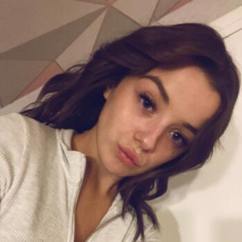 Babysitter in Le Havre: Cassie