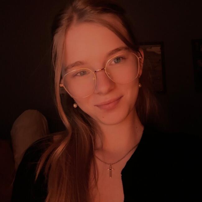 Babysitter in Sheffield: Jasmyn