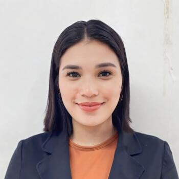 Babysitter in Dubai: Melody