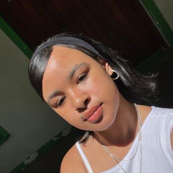 Babysitter in Strand: She earl