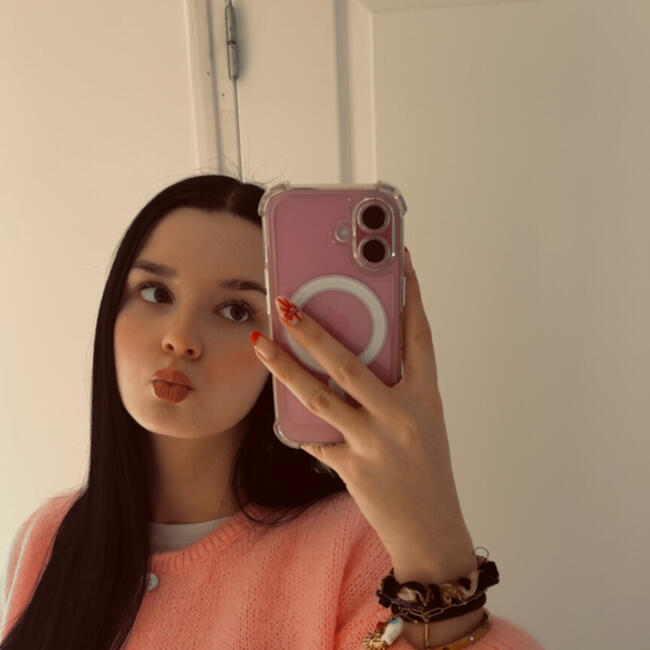 Babysitter in Bouloire: Luna