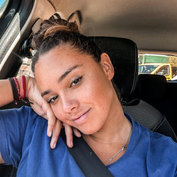 Niñera en Estación Colina: Vale Stone