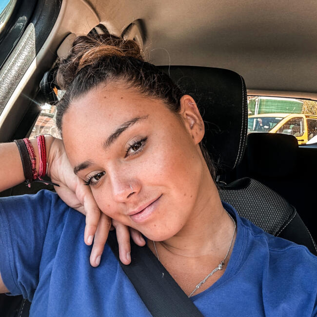 Babysitter in Estación Colina: Vale Stone