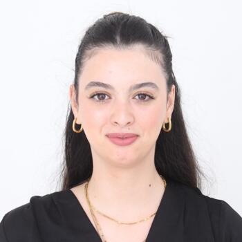 Babysitter Vénissieux: Lydia