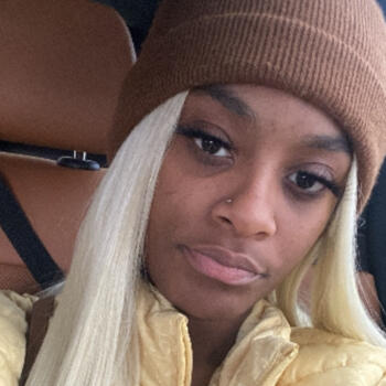 Babysitter Houston: Jayla