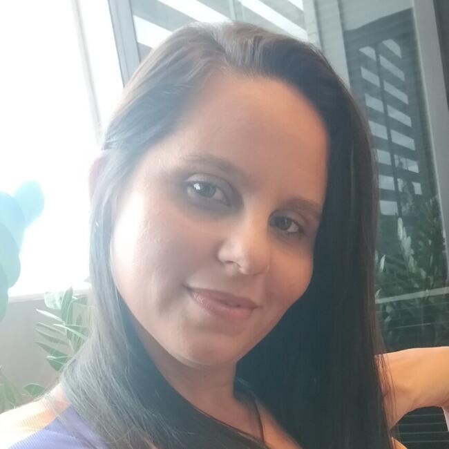 Babysitter in Trá Mhór: Aline