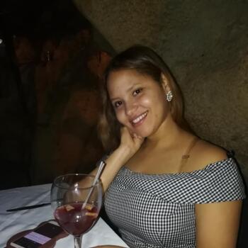 Niñera en Villa Mella: Julissa