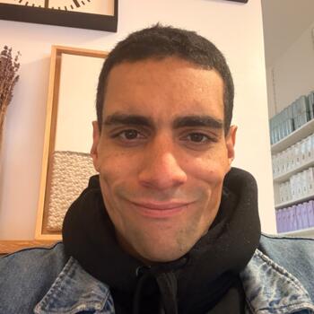 Babysitting job in Paris: babysitting job Yohann