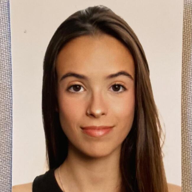 Canguro en Badalona: Júlia