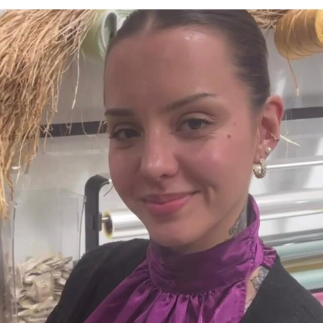 Babysitter in Orléans: Mina