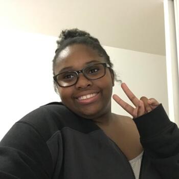 Babysitter in Colombes: Nayanka