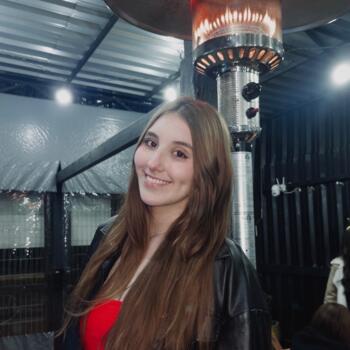 Babysitter in Canoas: Julia