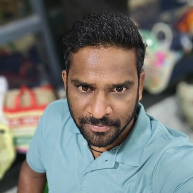 Trabajo para niñera en Hyderabad: Suresh