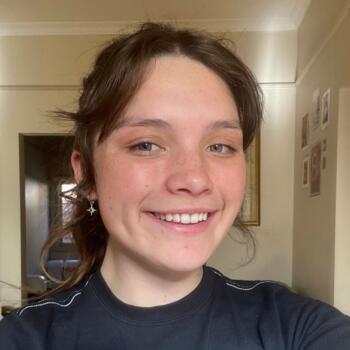 Babysitter in Melbourne: Isabella