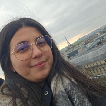 Babysitter in Noisy-le-Sec: Aicha