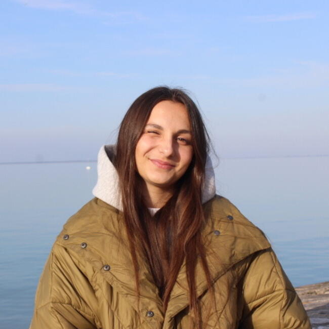 Babysitter in Clermont-Ferrand: Faustine