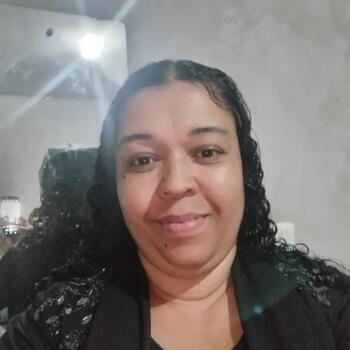 Babá em Sarandi: Gisele Cardoso Fernandes
