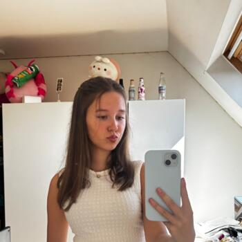 Babysitter in Alveringem: Fleur