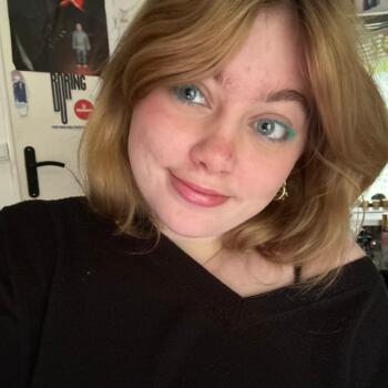 Babysitter in Tilloy-lès-Mofflaines: Louise
