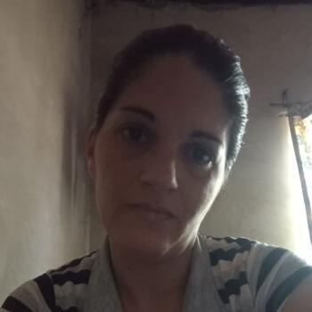 Babysitter in Pilar: Giselle