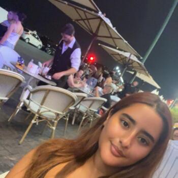 Babysitter Bari: Chaima