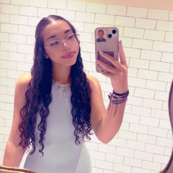 Canguro Sevilla: Ángela