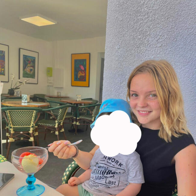 Babysitter in Savines-le-Lac: Lana