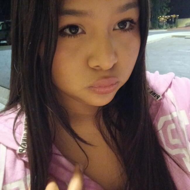 Babysitter in Hemet: Crystal