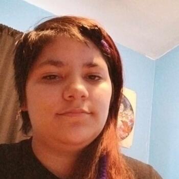 Babysitter in Erie: Fionna