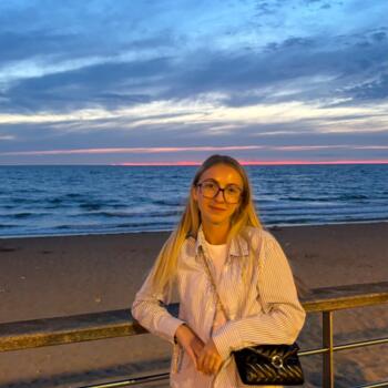 Babysitter in Saint-Lubin-des-Joncherets: Cali
